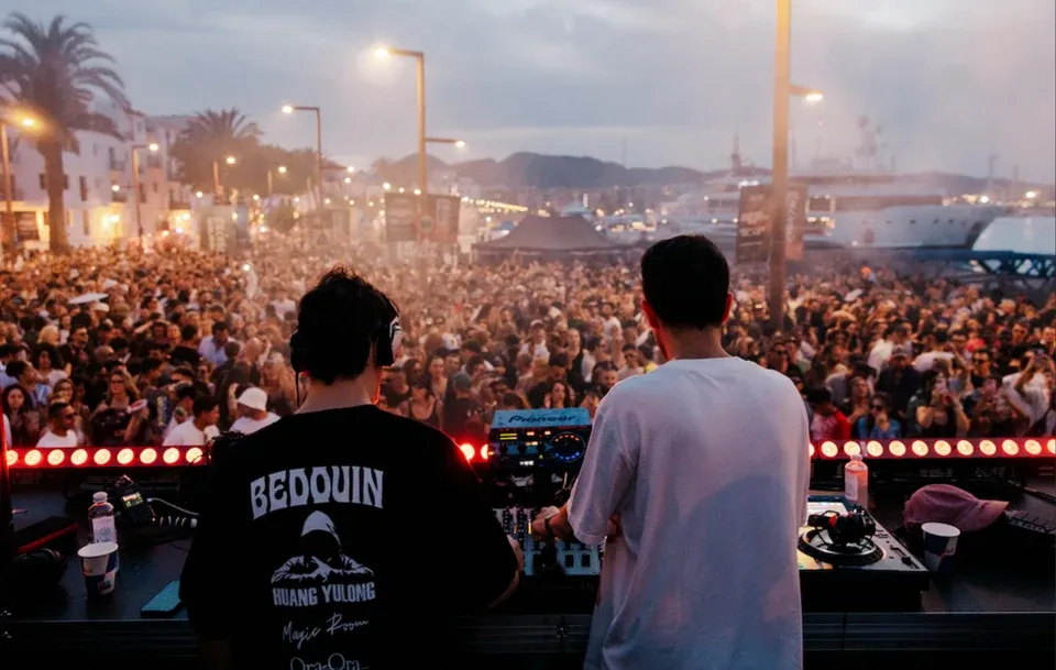 dj2